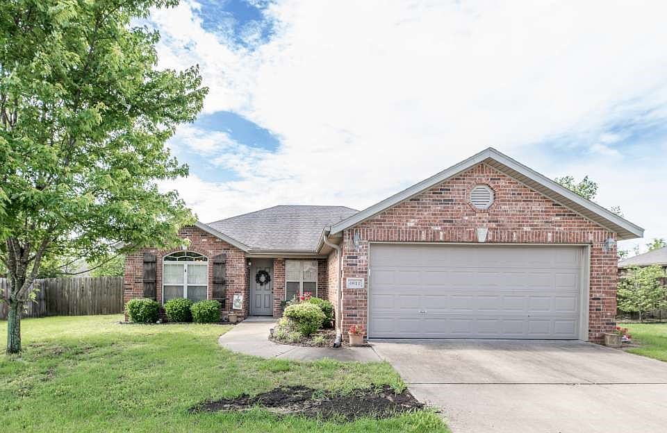 1st image of 4011 Mahogany Dr