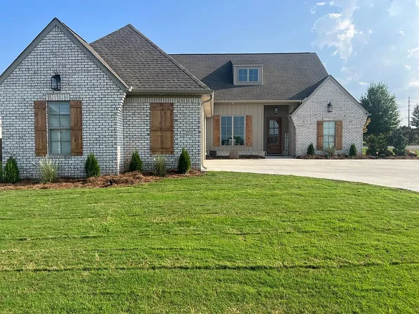 620 Whitetail Ln, Florence, AL 35630