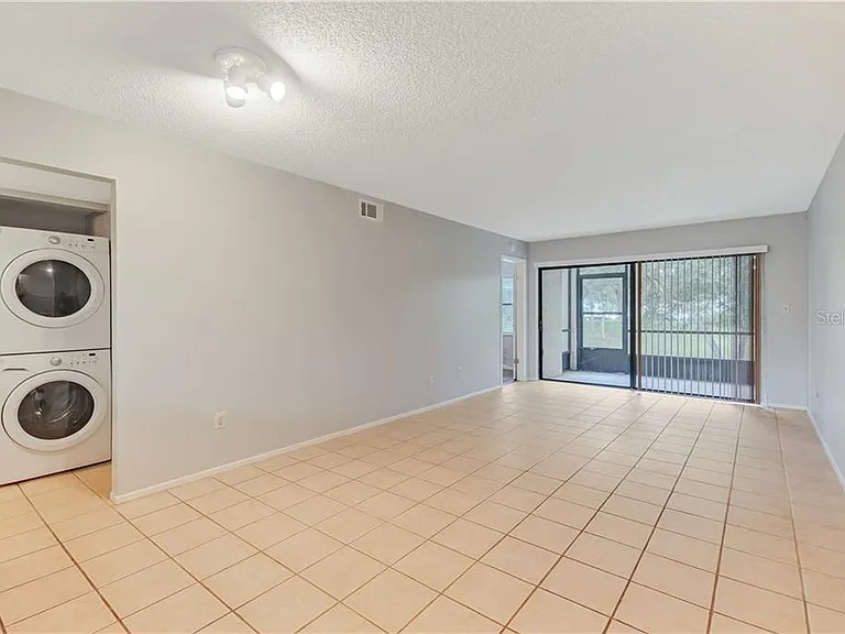 6154 Burnside Cir — Photo 9