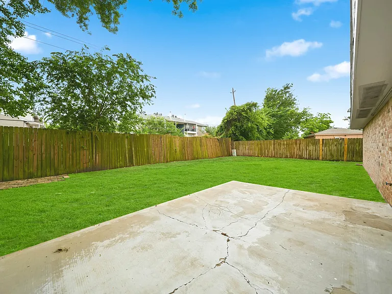 12931 Westella Dr — Photo 20