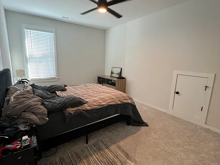 413 Marston Ave — Photo 12