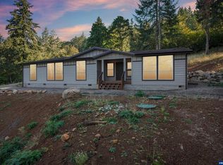 22100 SE Royal Anne Dr, Amity, OR