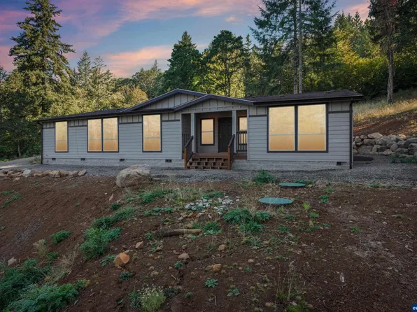 22100 SE Royal Anne Dr, Amity, OR 97101