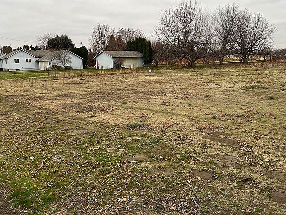 Shop & house from NW corner 