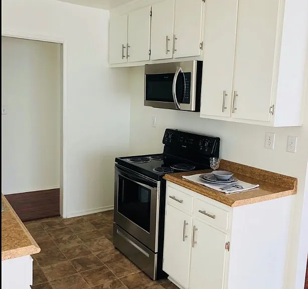 ZELZAH APARTMENTS — Photo 35