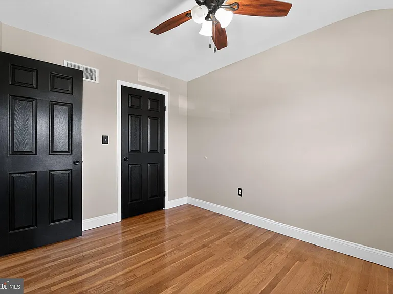 643 S Wickham Rd — Photo 23