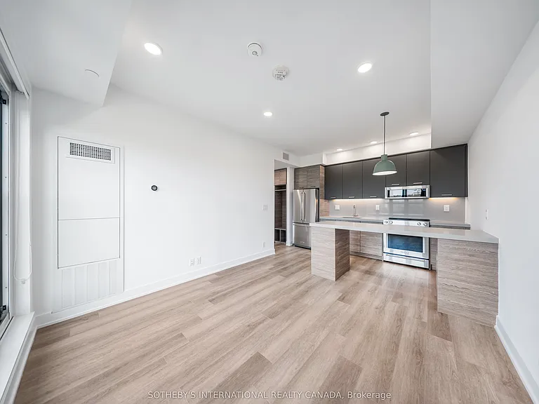 484 Spadina Ave #310 — Photo 6
