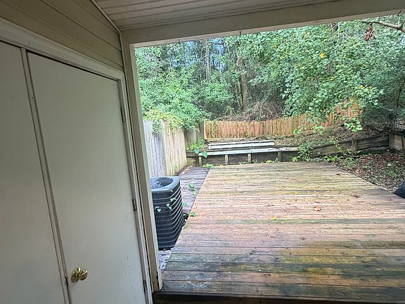 4th image of 446 E Burgess Rd
