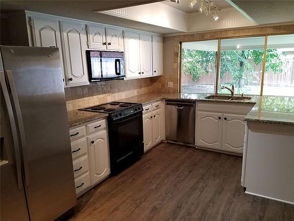 2nd image of 418 W Grenoble Dr