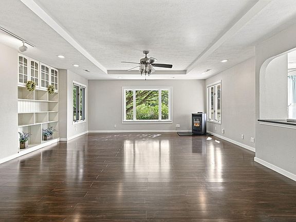 5th image of 1404 Cody Road