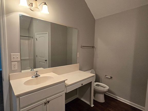 5th image of 5023 Acorn Dr