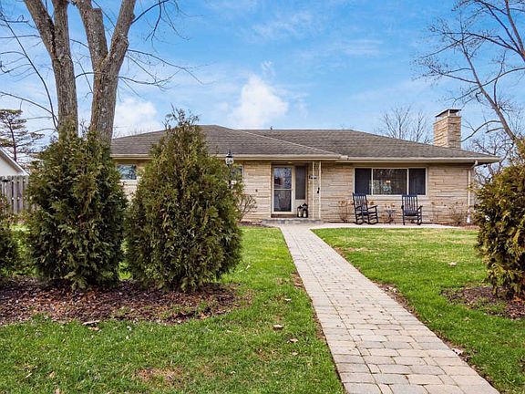 2nd image of 3939 Bickley Pl