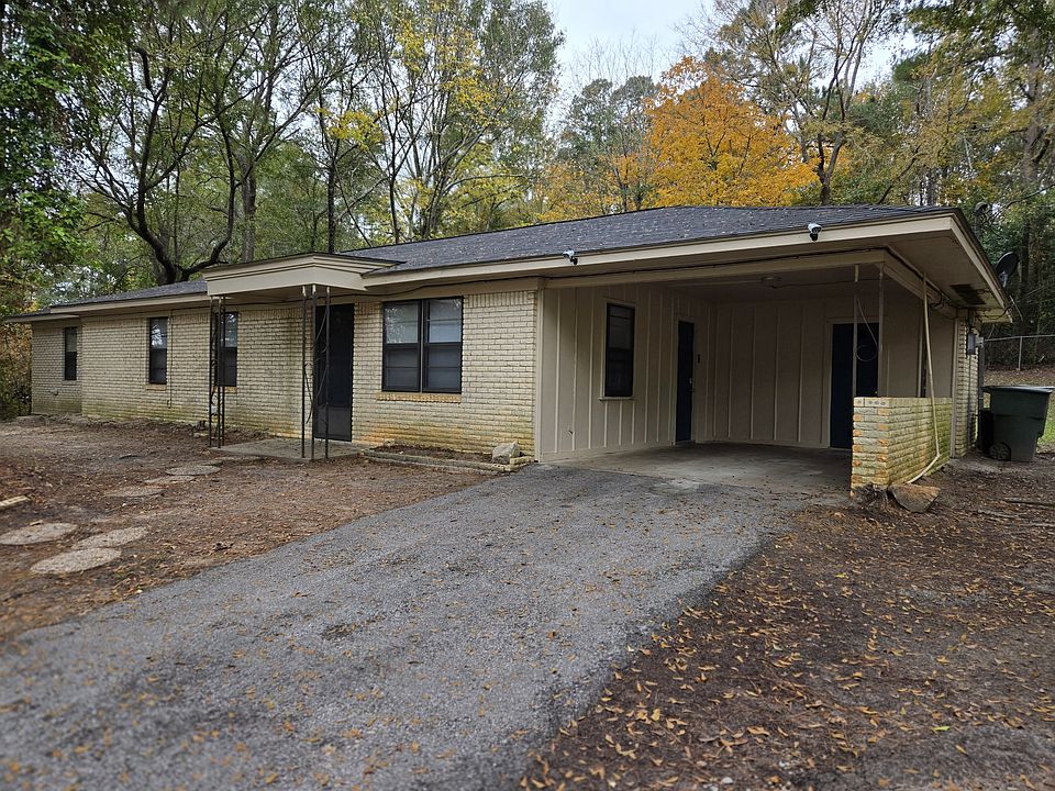 1st image of 121 Marilyn St