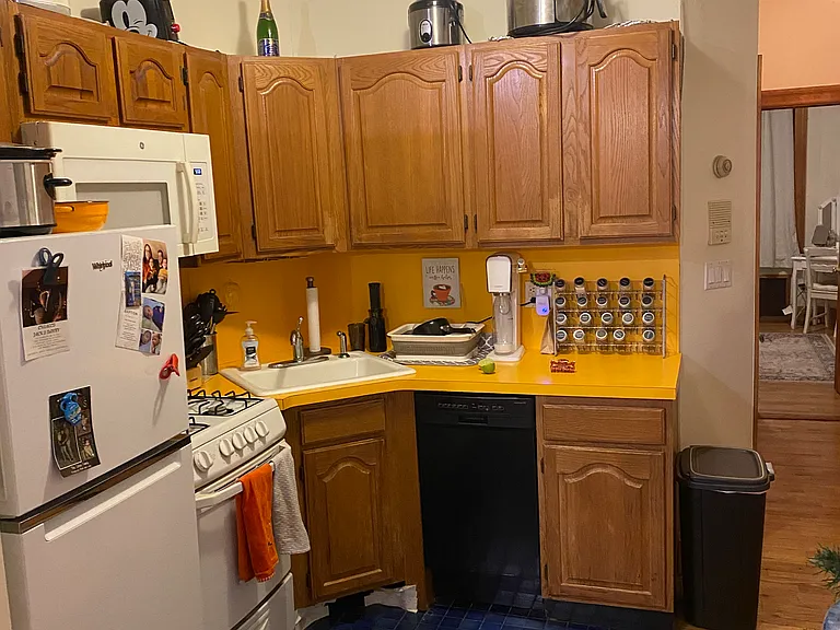 923 Willow Ave #5 — Photo 4