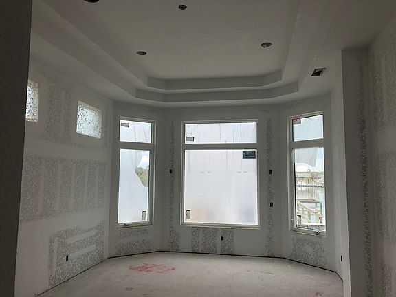 5th image of 300 Lambert Ave
