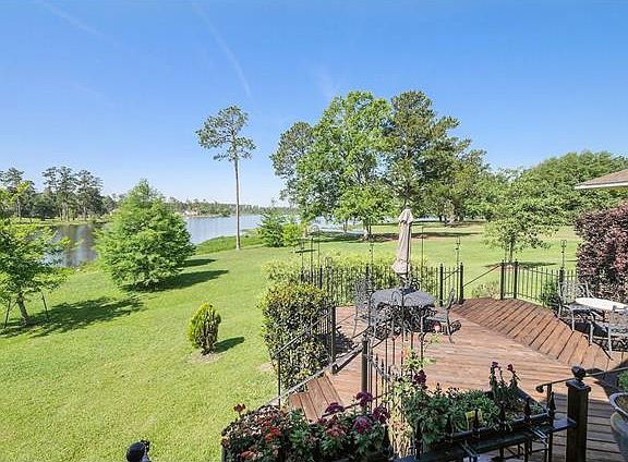4th image of 204 Saint Mary Ct