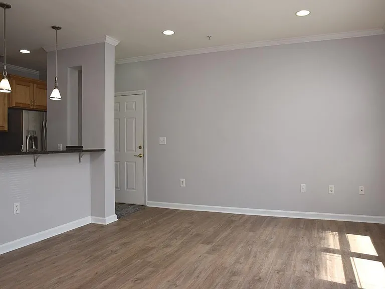 720 N Person St #103 — Photo 7