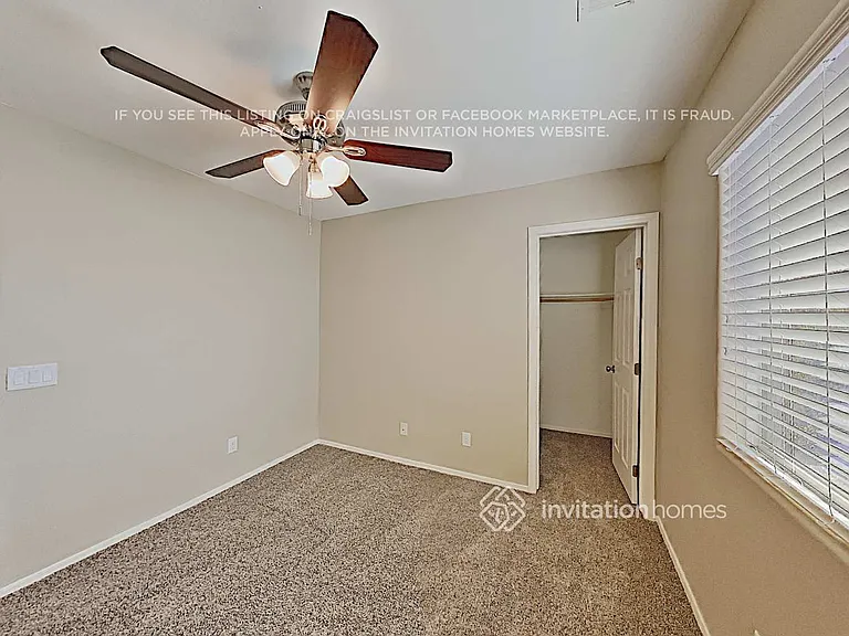 1425 E Lakeview Dr — Photo 9