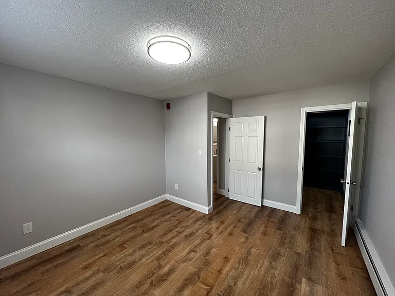 124 Vernon St — Photo 18