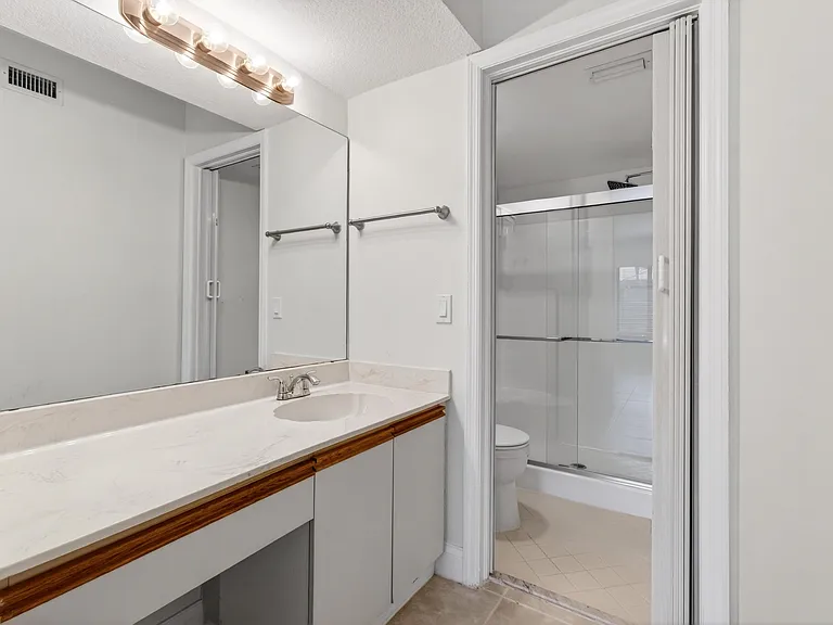 351 Club Cir #101 — Photo 38