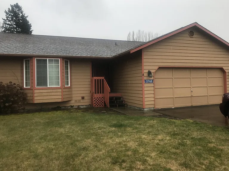 20968 Travis Ln — Photo 2