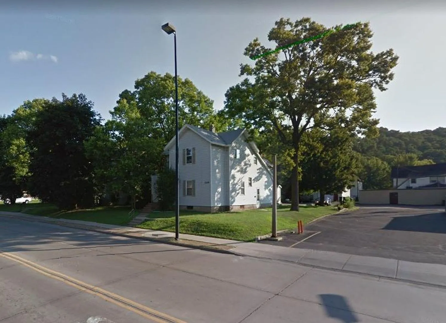 1109 S Farwell Street — Photo 2
