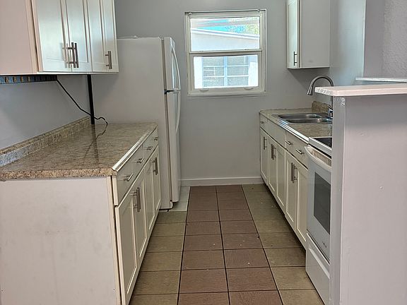 5th image of 21897 Felton Ave