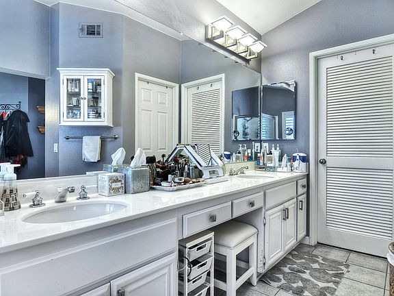 4th image of 17 Tortuga Cay