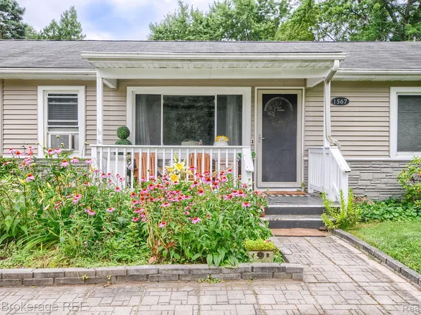 1567 Morgan Rd, Clio, MI 48420