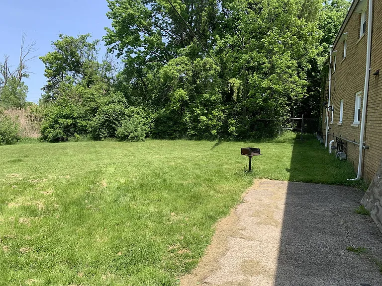 7569 Mentor Ave — Photo 18