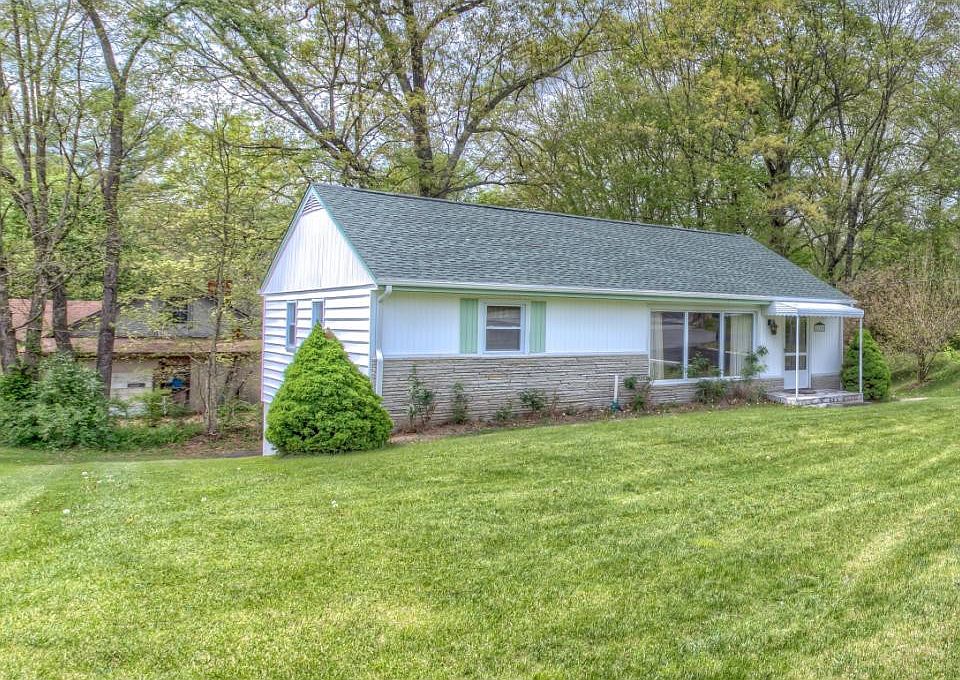 1st image of 2650 Veda Dr