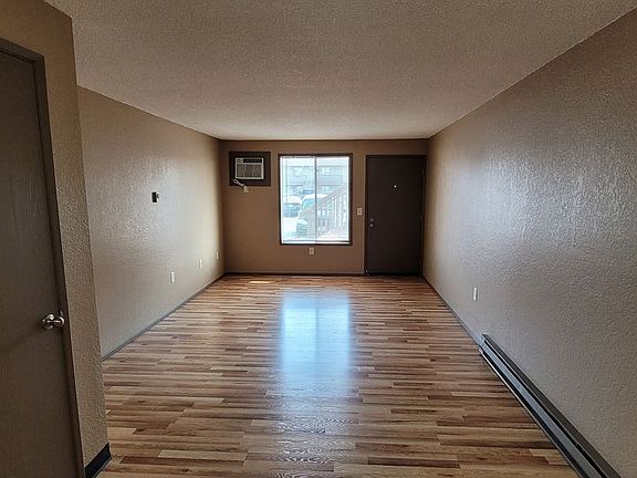 3rd image of 523 W Crest Dr #52305