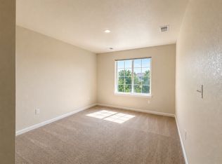 1033 Woodgate Ct #2, Longmont, CO 80501