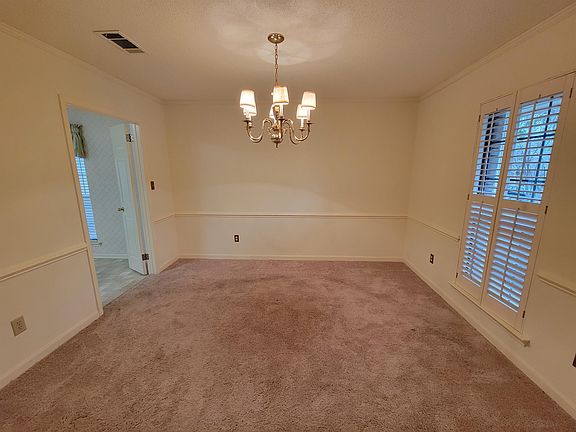3rd image of 1860 Gillespie Dr