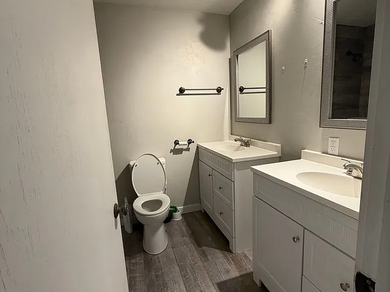 60 E Dogwood St — Photo 8