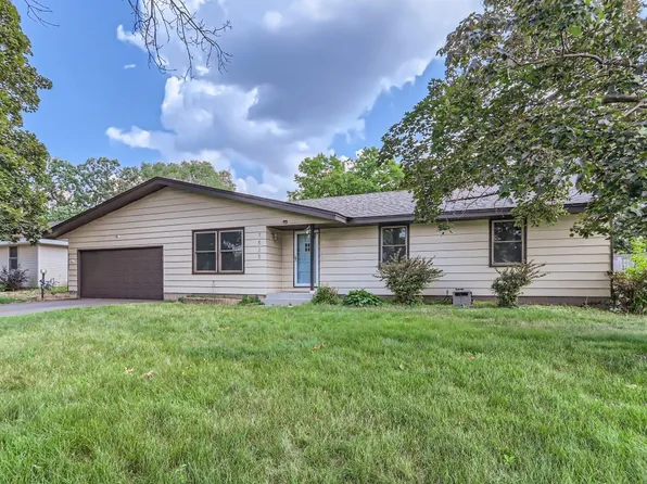 7525 Tempo Ter NE, Fridley, MN 55432