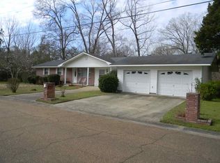 22 Hillside Dr, Natchez, MS 39120