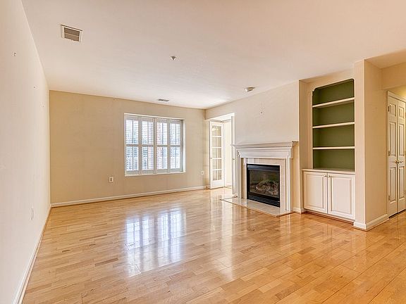 5th image of 660 Straffan Dr Unit 306