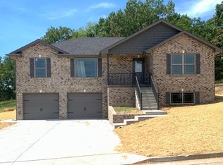 1301 Summerfield Dr, Jefferson City, MO 65109