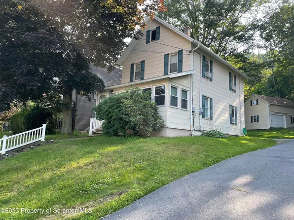 302 Center St, Clarks Summit, PA 18411