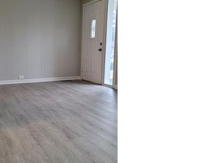 1630 N Prairie Ave, Crest Hill, IL 60403