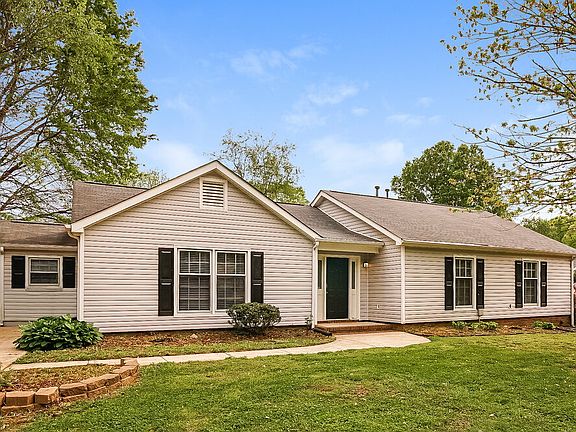 3rd image of 7506 Pirates Cove Ct