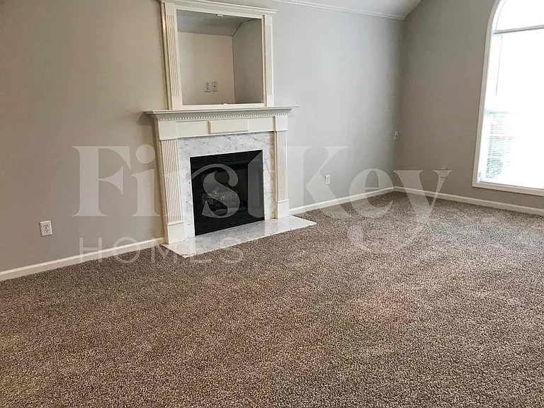 2018 Village Ln — Photo 7
