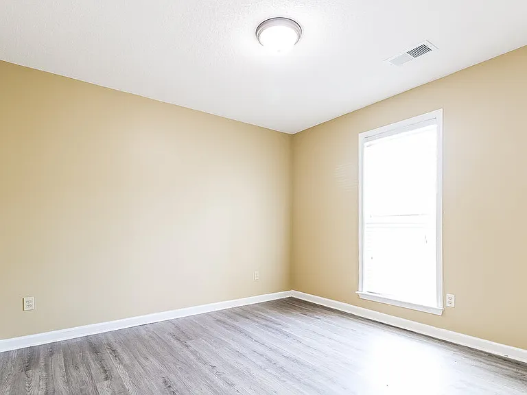 10156 Lynham Dr — Photo 13