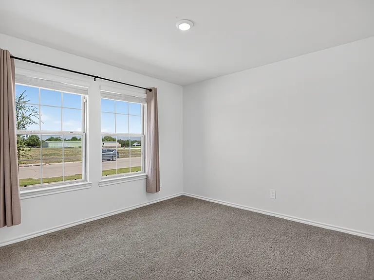 149 Boxwood Dr — Photo 16