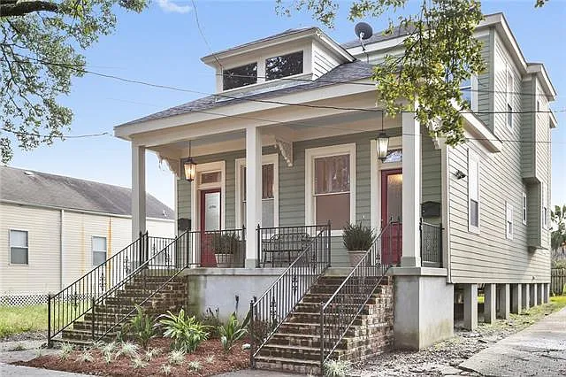 3014 Banks St — Photo 3