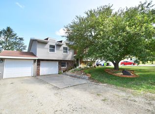 320 E 12th St, Zumbrota, MN 55992