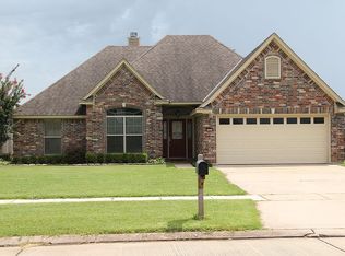 5864 Bluebonnett Dr, Bossier City, LA 71112