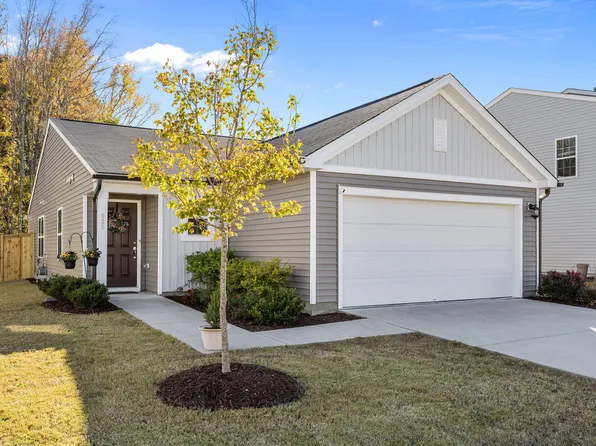 925 Bellewood Gardens Dr, Angier, NC 27501