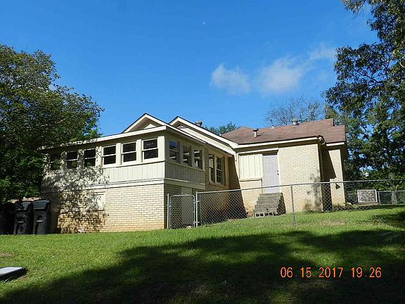 3rd image of 200 Rawley Dr